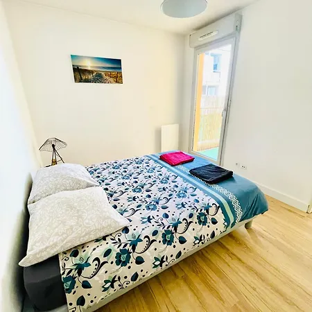Apartment Avec Place De Parking Et Piscine *